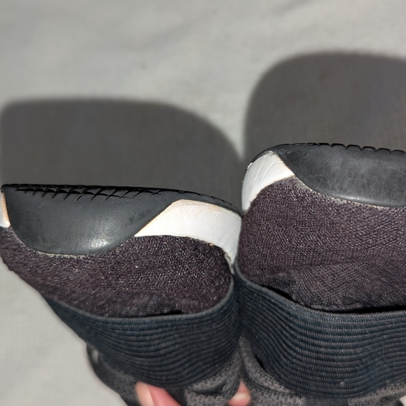 Under Armour Black Athletic Shoes with Midfoot Strap - Picture 5 of 11